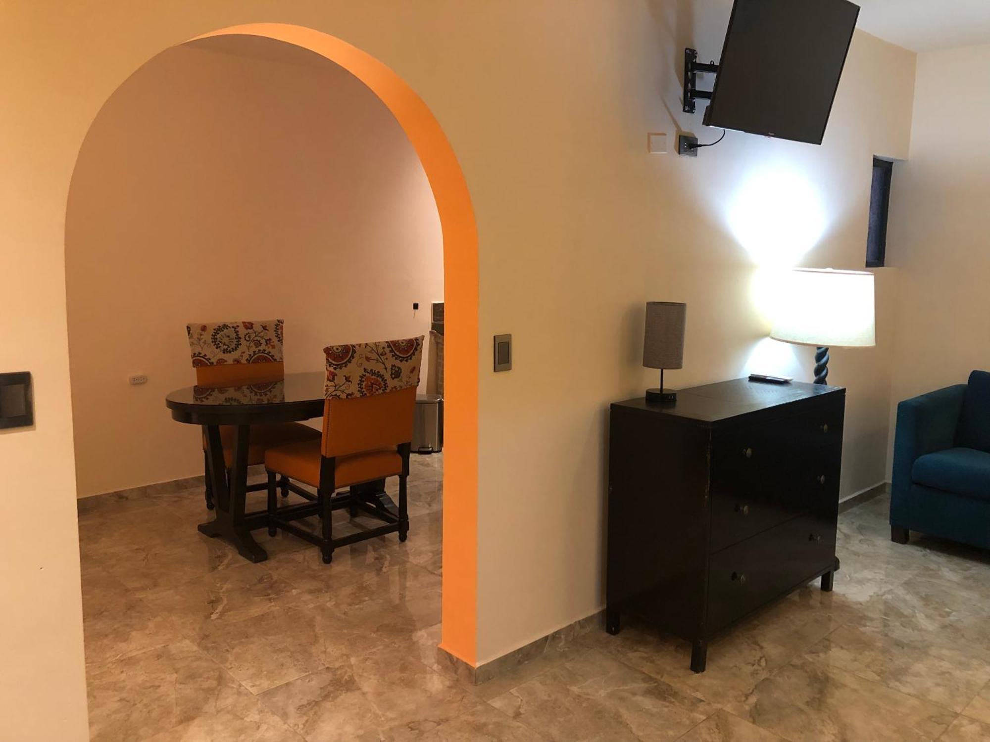 Tres Iguanas Apart Hotel - New, Cozy & Spacious Flats, Short Walk To Beach โลเรโต ภายนอก รูปภาพ