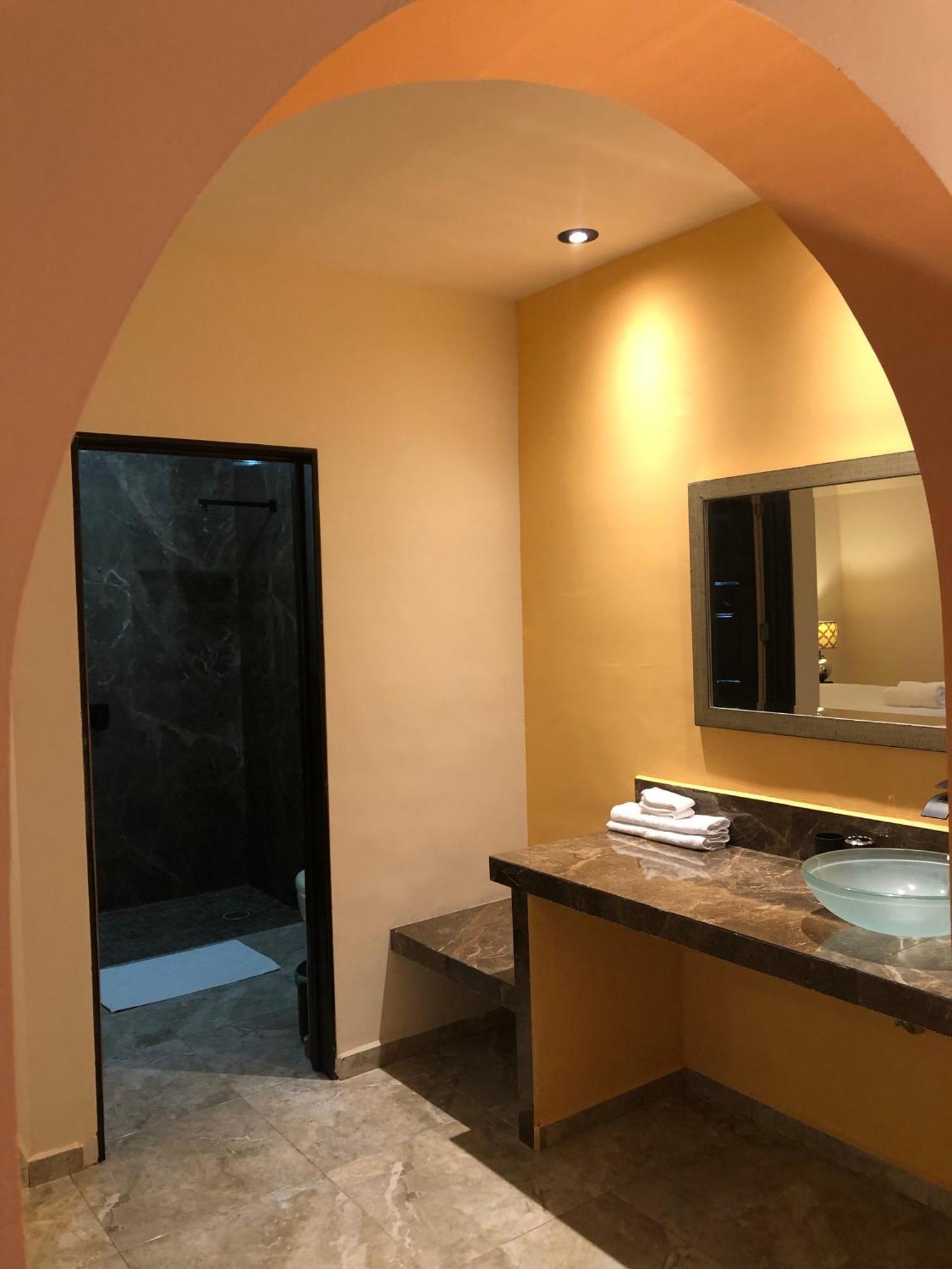Tres Iguanas Apart Hotel - New, Cozy & Spacious Flats, Short Walk To Beach โลเรโต ภายนอก รูปภาพ