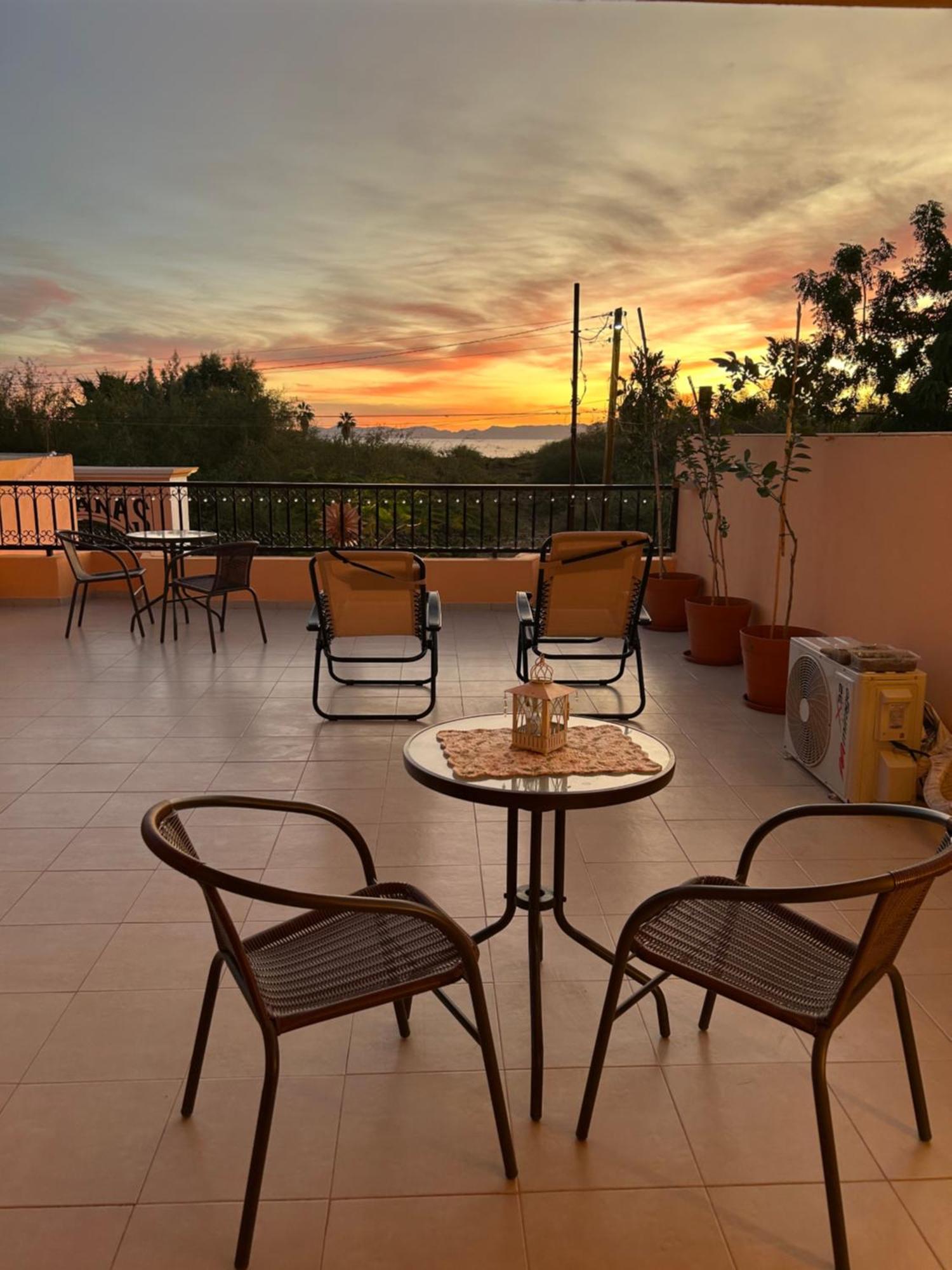 Tres Iguanas Apart Hotel - New, Cozy & Spacious Flats, Short Walk To Beach โลเรโต ภายนอก รูปภาพ